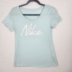 Nike mint green short sleeve t-shirt size XS